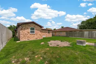 521 N Vionett Ln, Texas City, TX 77591 - Photo 25