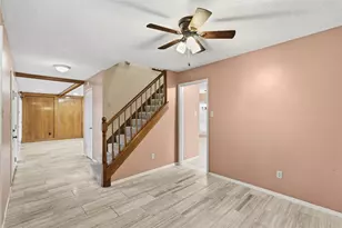 8115 Town Creek Dr, Houston, TX 77095 - Photo 19