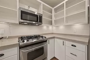 733 W 22nd St, Houston, TX 77008 - Photo 17