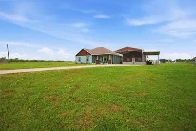 5037 Horseshoe Drive, Anderson, TX 77830 - Photo 5