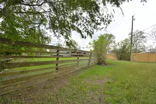 10007 Cheryl St, Manvel, TX 77578 - Photo 5