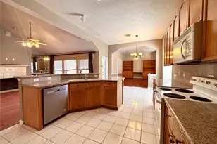 12926 Dove Point Ln, Houston, TX 77041 - Photo 5