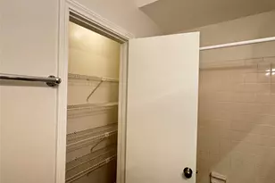 6500 Harbor Town Dr, Houston, TX 77036 - Photo 19