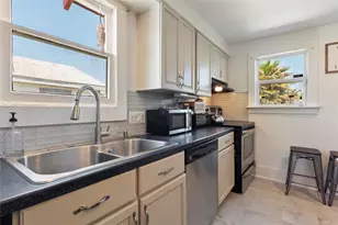 2216 Grover Ave, Galveston, TX 77551 - Photo 7