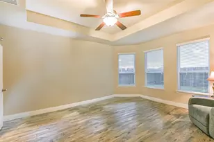 3219 Sunflower Dr, Texas City, TX 77591 - Photo 3