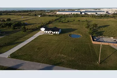 2015 Settlers Court Dr, Sealy, TX 77474 - Photo 35