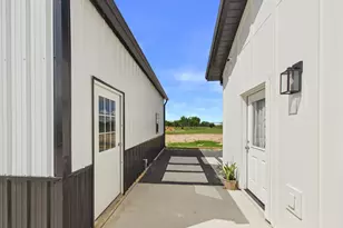 2015 Settlers Ct Dr, Sealy, TX 77474 - Photo 29