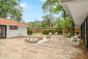 938 Magdalene Dr, Hedwig Village, TX 77024 - Photo 35