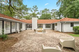 938 Magdalene Dr, Hedwig Village, TX 77024 - Photo 33