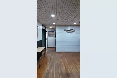 408 Walnut St, Yoakum, TX 77995 - Photo 9