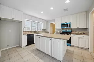 14311 Overbrook Ln, Houston, TX 77077 - Photo 7