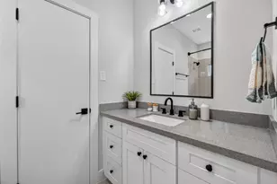 850 Elkhart St, Houston, TX 77091 - Photo 9