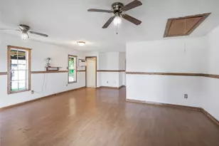 11201 Bentley St, Houston, TX 77093 - Photo 13
