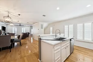 1259 W 17th St, Houston, TX 77008 - Photo 13