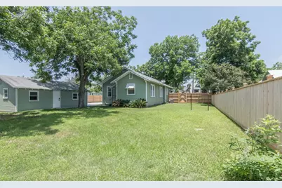 410 N Avenue D, Shiner, TX 77984 - Photo 39