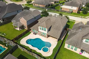 2328 Majestic Fairway Ln, League City, TX 77573 - Photo 3