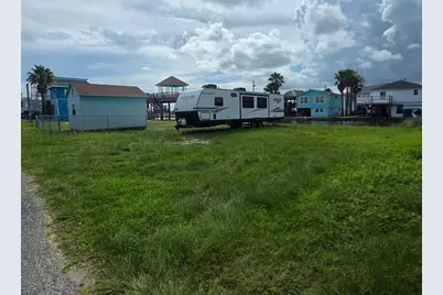 90 Bayou Vista Drive, Hitchcock, TX 77563 - Photo 9