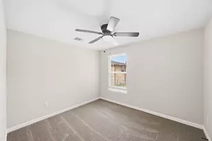 7946 Fowlie St, Houston, TX 77028 - Photo 25