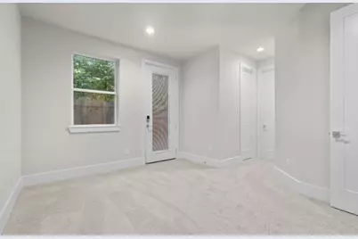 836 Fisher Street #D, Houston, TX 77018 - Photo 13