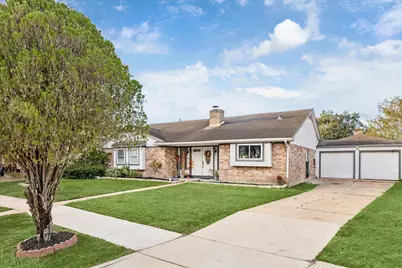 10402 Huntington Point Drive, Houston, TX 77099 - Photo 3