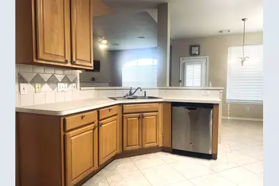 9810 Mossy Tree Ln, Houston, TX 77064 - Photo 7