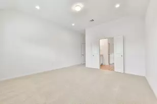 3010 King Oaks St, Baytown, TX 77251 - Photo 13