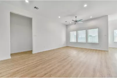 3010 King Oaks Street, Baytown, TX 77251 - Photo 11