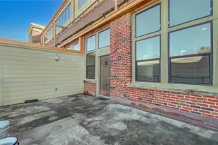 2323 Polk St, Houston, TX 77003 - Photo 33