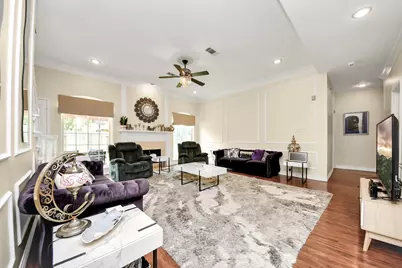 2011 Richland Ct, Sugar Land, TX 77478 - Photo 9