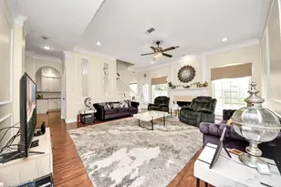 2011 Richland Ct, Sugar Land, TX 77478 - Photo 7