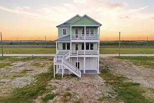 11327 Starfish Dr, Galveston, TX 77554 - Photo 3