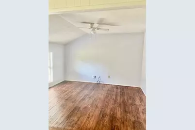 416 N Tinsley Street, Angleton, TX 77515 - Photo 3