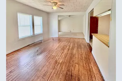 416 N Tinsley Street, Angleton, TX 77515 - Photo 5