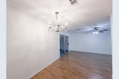 9538 Skyline Drive, Houston, TX 77063 - Photo 11