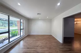 9538 Skyline Dr, Houston, TX 77063 - Photo 3