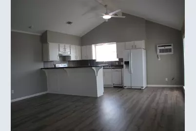 134 Redfish Drive, Freeport, TX 77541 - Photo 5