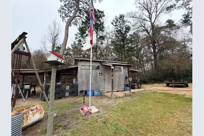 385 County Road 4547, Spurger, TX 77660 - Photo 31