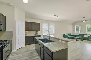 18716 Stewart Hill Dr, Montgomery, TX 77356 - Photo 5