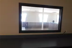 202 N Mechanic St, El Campo, TX 77437 - Photo 7