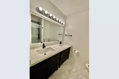 10332 Longmont Drive #47/3, Houston, TX 77042 - Photo 11