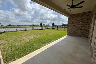 2015 Tioga Vw Dr, Iowa Colony, TX 77583 - Photo 7