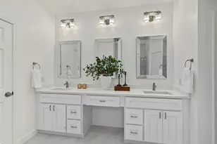 8159 Crestview Dr, Houston, TX 77028 - Photo 21