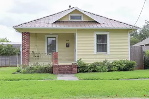 220 W 16th St, Houston, TX 77008 - Photo 1