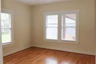220 W 16th St, Houston, TX 77008 - Photo 9