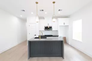 2316 McKee St, Houston, TX 77009 - Photo 9