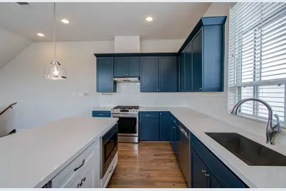 2812 Grand Fountains Drive #I, Houston, TX 77054 - Photo 9