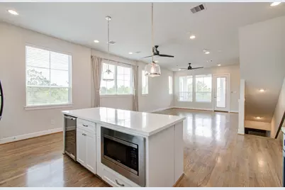 2812 Grand Fountains Drive #I, Houston, TX 77054 - Photo 11