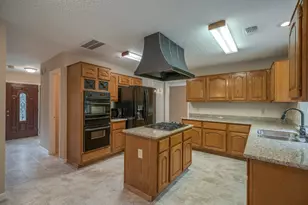 11 Robin Run Dr, The Woodlands, TX 77381 - Photo 7