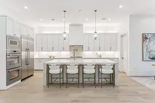 1639 Woodvine Dr, Houston, TX 77055 - Photo 3