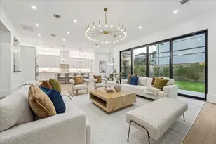 1639 Woodvine Dr, Houston, TX 77055 - Photo 7